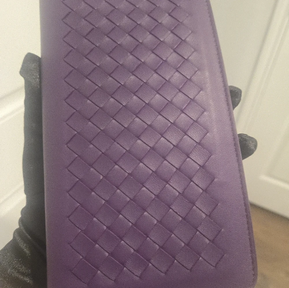 24HR FLASH Sale--Bottega Veneta Intrecciato Wallet on‎ Chain – Purple EUC